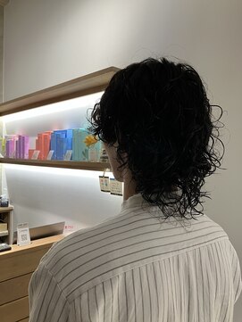 ヤドリギ(yadorigi) 簡単なスタイリングできまるパーマ