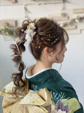 ヘアセットサロンエッジ(Edge) お振袖でふわふわ編み下ろし