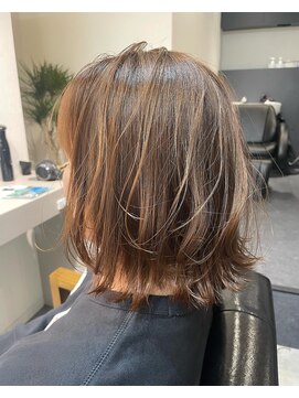 リンク(Lin9) 外はねボブ/透明感/赤み消し/外国人風/白髪ぼかし/ハイライト