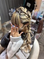リエラ 新宿(RIERA) 髪りぼんツイン