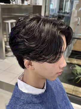 レタッチ バイ フィフス 天神大名(RETOUCH by fifth) フェザーパーマニュアンスパーマスパイラルパーマ緩め20代メンズ