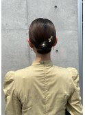 シニヨンヘアお呼ばれヘアタイトアレンジロングヘア表参道駅