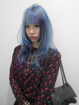 ジーナ オモテサンドウ(XENA) ペールブルー×デザインカラー×レイヤーカット