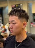 2216黒髪ビジネスサイドパート刈り上げスキンフェードバーバー