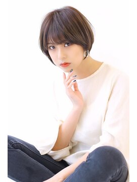 オーロ 塚口店(ORO) 丸みショートボブ暗めカラー