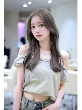 エルサザリープ 三宮(Elsa the leap) 【ブリーチカラー/ダブルカラー】ミディアムレイヤー/グレージュ