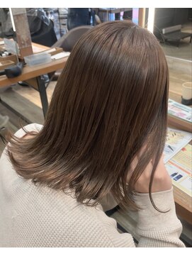 ローグ(Logue) 切りっぱなしボブ透明感オリーブグレージュ