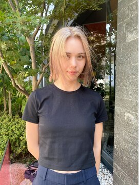 フィカ(Fika) ブロンドボブ