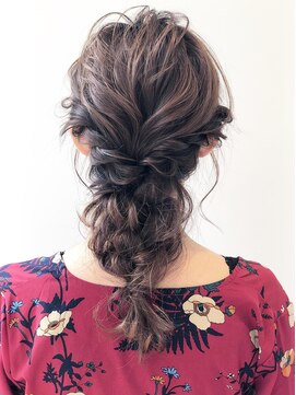 アグ ヘアー ラフェット 上尾店(Agu hair la_fate) ルーズ編み込みスタイル