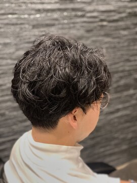 プレミアムバーバー 目黒店(PREMIUM BARBER produce by HIRO GINZA) ナチュラルパーマスタイル