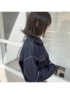 ミント(mint) 切りっぱなしボブ/ボブ/外ハネボブ/グレージュ
