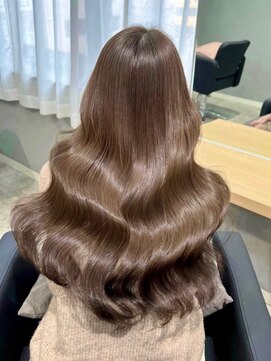 ニトバイアンキシム(nit by ahnkism) 韓国風レイヤーカット顔まわりくびれオルチャン堀江