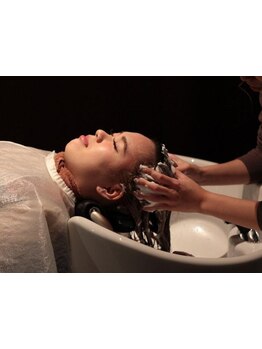 【東三国/新大阪】半個室で行う、思わず眠ってしまうスパ。気分や頭皮の状態に合わせてコースを選べます♪