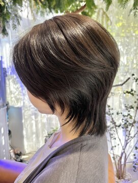 ミハス(Mijas) ウルフカット