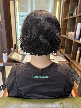 リック(Ric by KENJE) 【癖を活かしてなんちゃってボブパーマ】