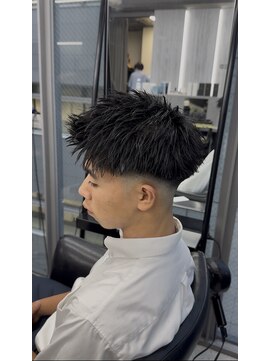 MEN’S HAIR/フェードモヒカン