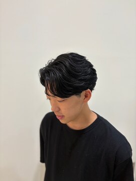 トイロ(toiro) シャドウパーマツイストスパイラルパーマフェザーパーマ30代