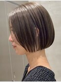 表参道白髪ぼかしハイライトミディアムボブアッシュグレー50代