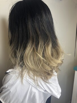 クラナ(clana) ホワイティモノトーン