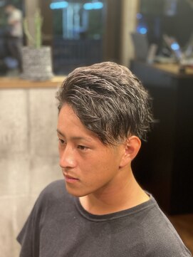 フォーシー(Four C) 七三オールバック風ショート