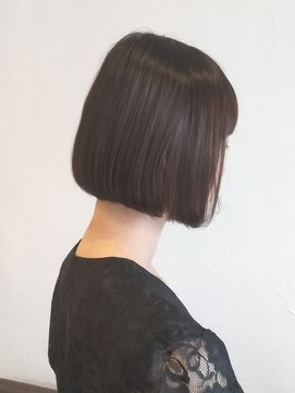 ウィロー(WILLOW) 【WILLOW京橋/都島】前下がりボブ