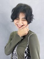 アイティーバイアルバム 下北沢店(IT by ALBUM)&nbsp;オータムウェーブショート_こなれミディくすみブルー_ba364422