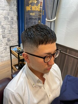 ミリオンバックス 御徒町店(Million Backs) ツーブロックマッシュ/スキンフェード<理容室>[メンズ/御徒町]