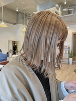 シームリー 千田町店(Seemly) 切りっぱなしボブ ブリーチ無しベージュ