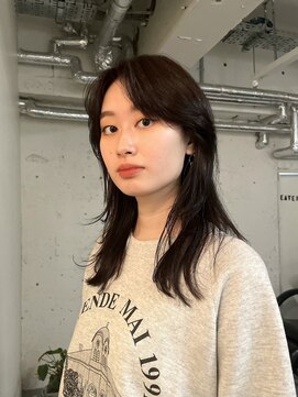 ノラ シブヤ(NORA) レイヤーカット /センターパート/ブラウンカラー