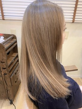 ラシック(La shic) ブリーチ♪ストレートヘアー
