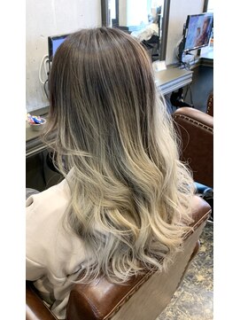 ジョージグランデ(JO-JI grande) 20代30代40代/バレイヤージュ/髪質改善/ハイライト/レイヤー