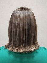 アヴァロンテ アットウィルヘアー(A VOLONTE at will hair)&nbsp;【上品な立体感】大人のための透明感ハイライト
