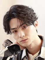 オーシャントーキョー サニー 原宿(OCEAN TOKYO Sunny)&nbsp;フェザーパーマセンターパートニュアンスパーマラウンドマッシュ