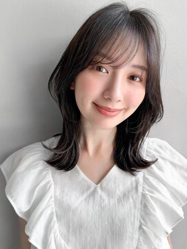 アグノス 青山(Agnos) こなれヘアワンカール似合わせカット薄めバングイメチェン