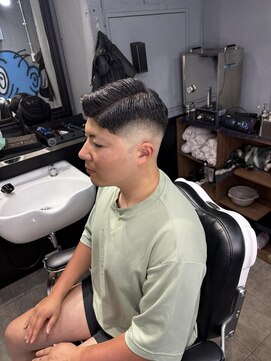バーバーショップライズ 2nd(barber shop RAIzE) サイドパート