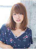 ミディアムボブハイトーンベージュ