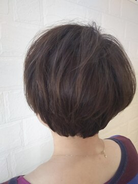 イーチ ヘアーアンドトータルビューティ(each hair&total beauty) ふんわりショートスタイル★担当 相川美緒