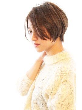 レウナ 外苑前(Reuna) ３０代・４０代に人気シルエットが綺麗なニュアンスショート