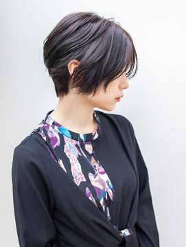 ヘアアンドエステ ヒロイン 西麻布本店(Hair&Esthe HIROIN) 『HIROIN西麻布本店』クールモダンショート【横顔美人】