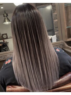 シフト ニュートラル(SHIFT N) バレイヤージュ　ストレートスタイル