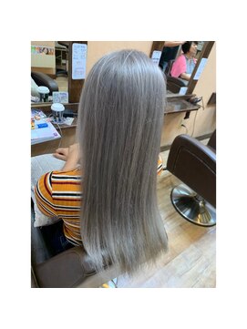 モアムー(Moremuu) 透明感グレー