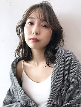 アイティーバイアルバム 松戸店(IT by ALBUM) ニュアンス巻き_カーキグレージュマッシュショート_48100