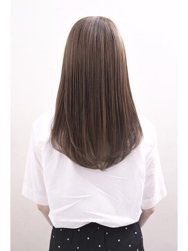 グリン 栄(grin) 後ろ姿も美しく