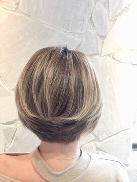 イーストバイエルゴ 川崎東口(EAST by ergo) ハイライト#プラチナベージュ#ボブ10代20代30代40代50代