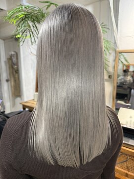 ロア インターナショナル 新宿店(LoA International) 20代30代大人かわいい顔まわりレイヤーカット