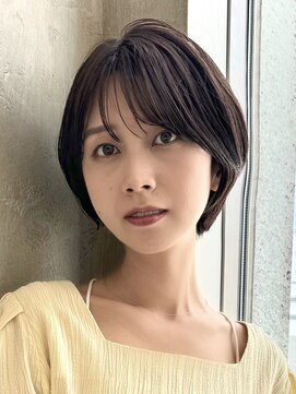 アフロート ルヴア(AFLOAT RUVUA) 「岩田莉奈」地毛風縮毛矯正 ひし形ショートボブ 白髪染め 新宿