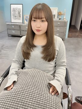 オウル(Owll) ◆◇顔周りにたっぷりレイヤーを入れたロングヘア◇◆