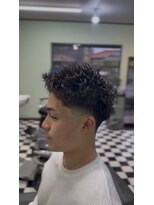 ケーエムシーセントラルルーツ(KMC Central Roots) テーパーフェードスパイキーショート