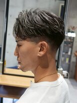 メッツ 原宿(METS) MEN'S/かき上げサイドパート×ハイライト/テーパーフェード