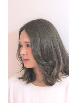 ヘアサロン マゼラン 新宿(Magellan) 外国人風モノトーン＆ソフトグリーン